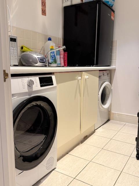 Holloway Drive, Virginia Water